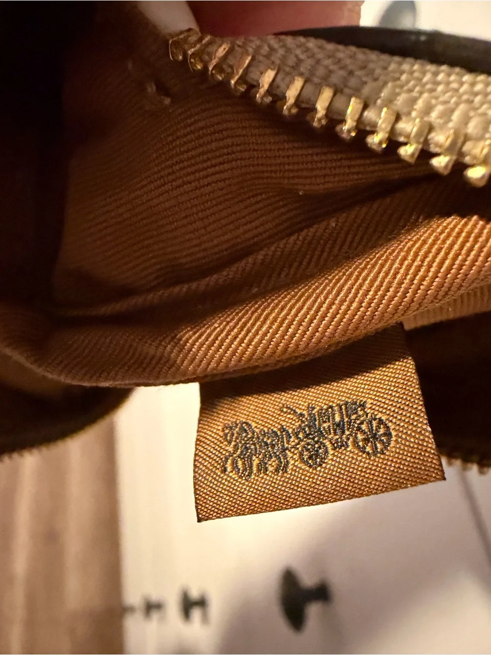 C3054 Coach mini pouch